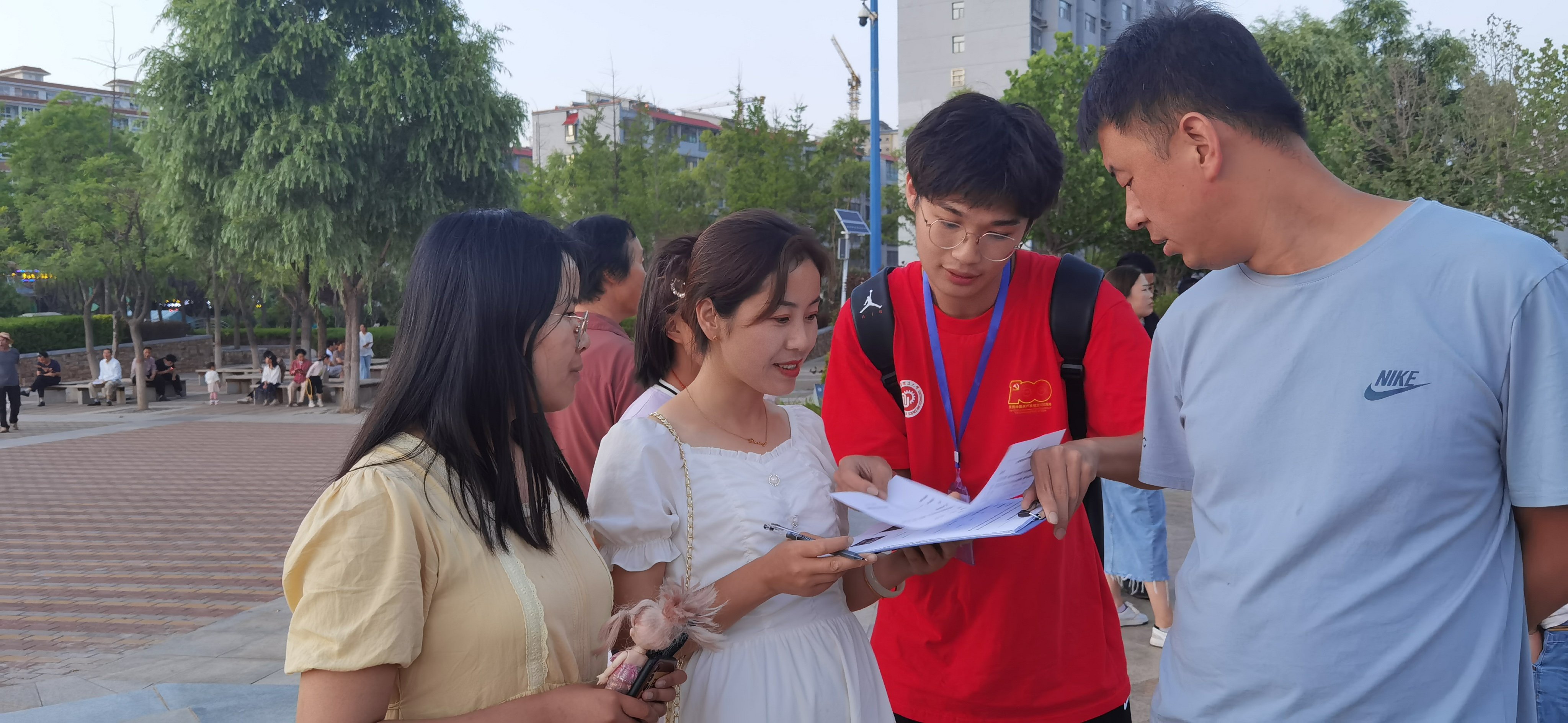 云南省大理州鹤庆县中心敬老