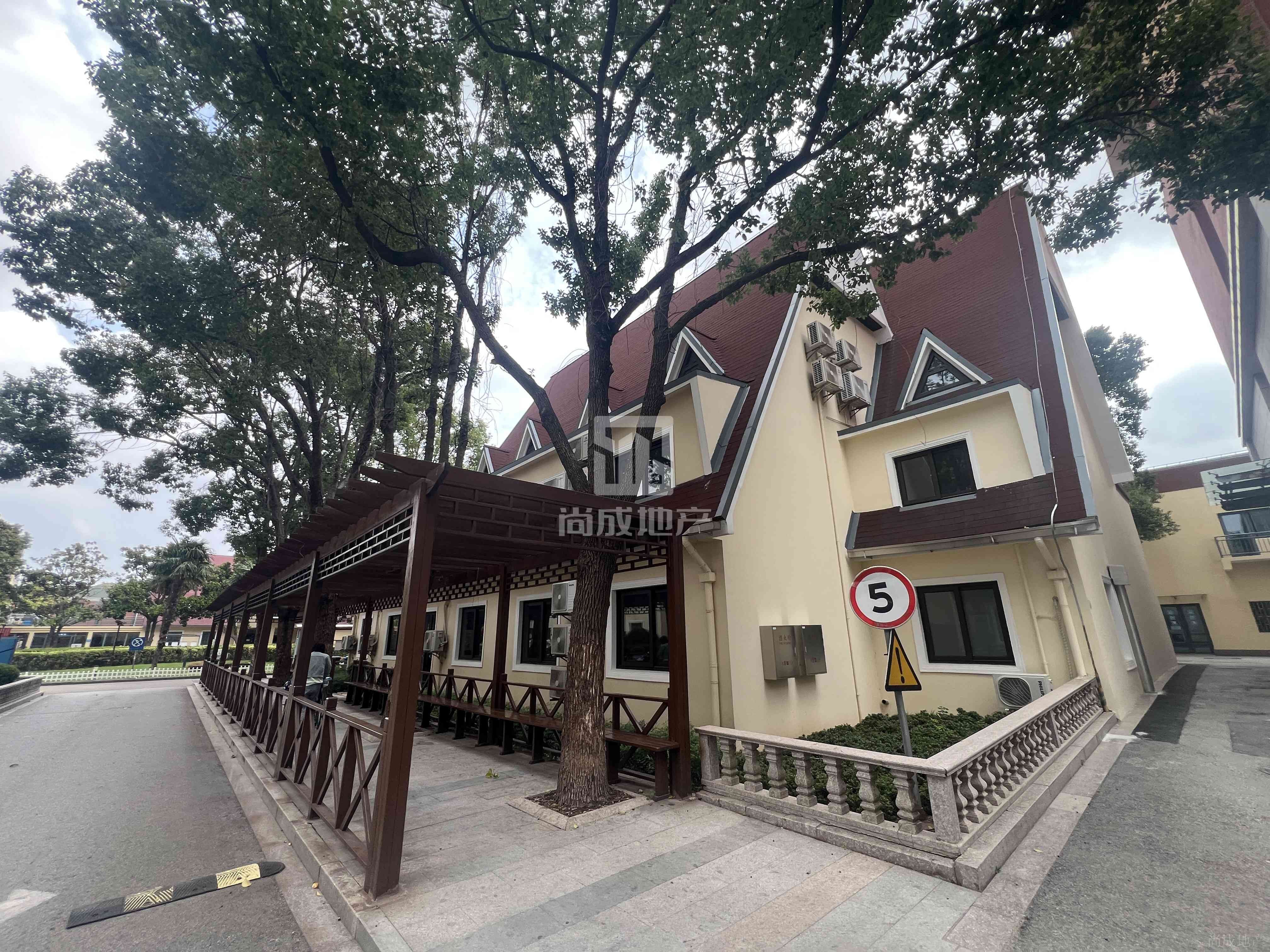 上海市浦东新区泥城镇敬老院