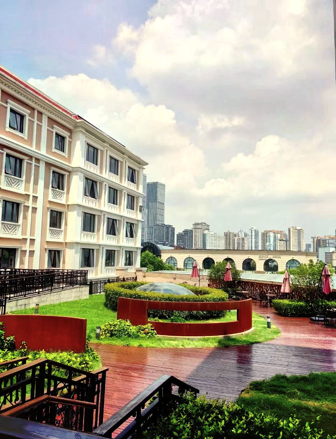 上海市浦东新区海高东敬老院