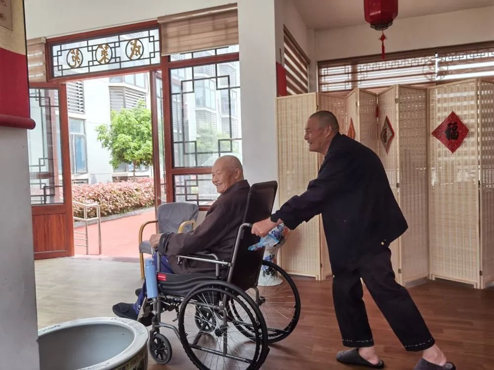 湖南省长沙市望城县高塘岭镇敬老院