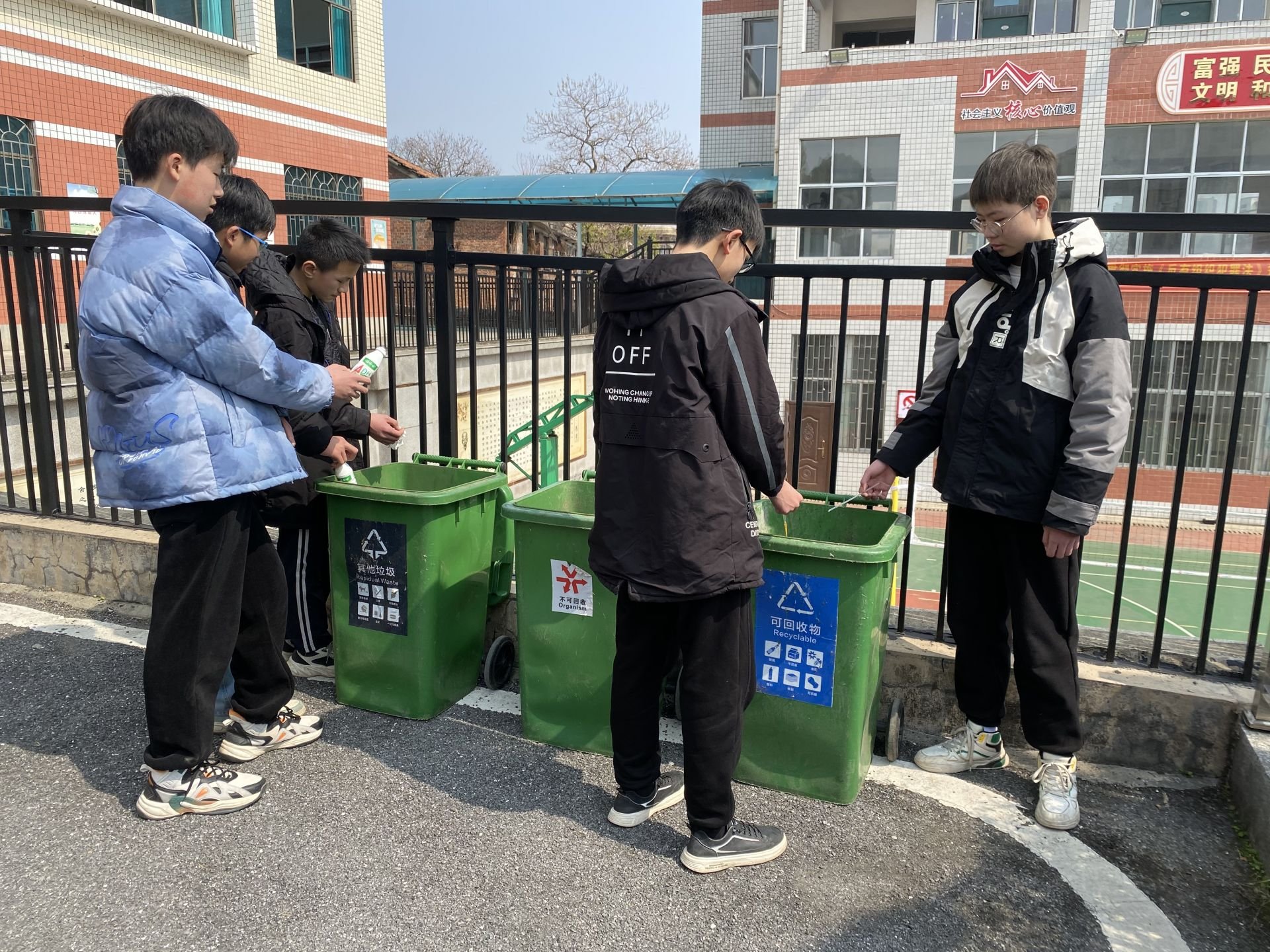 新疆伊犁州新源县兵团四师七十二团顺达养老院