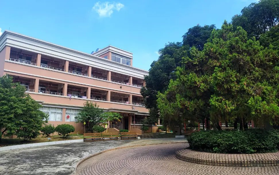 广东省广州市白云区神山镇杨山村敬老院