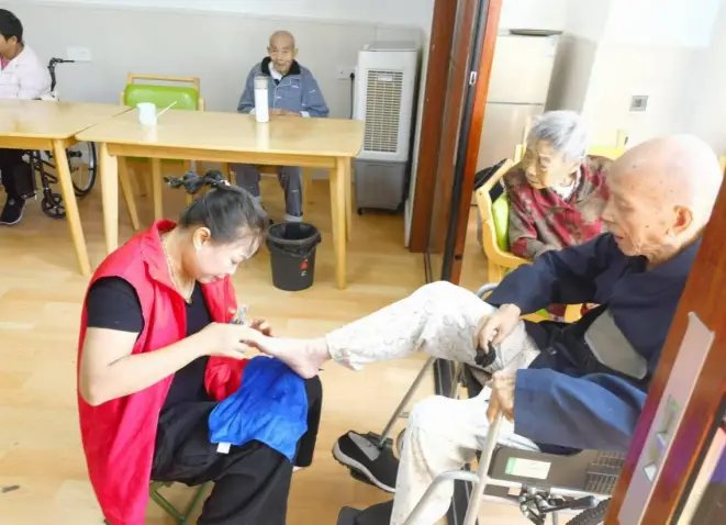 江西省鹰潭市余江县画桥镇敬老院