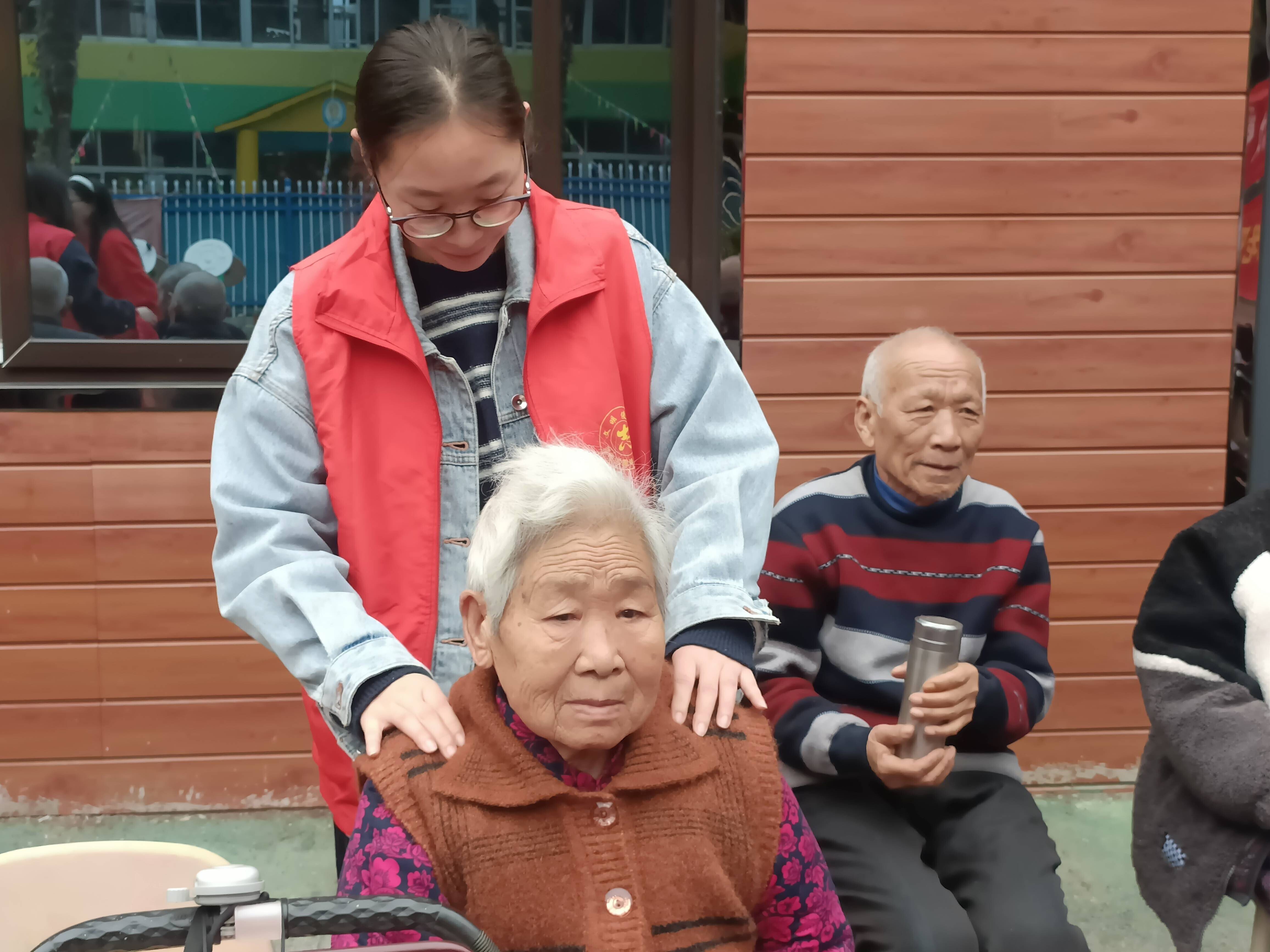 河南省南阳市邓州市东城区福利院