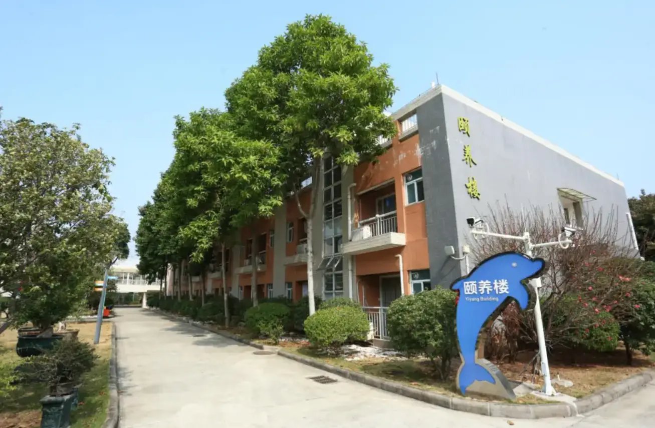 江西省南昌市青山湖区剑声松鹤园