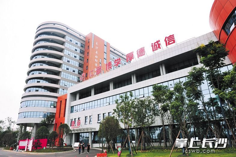 湖南省长沙市宁乡县东湖塘镇敬老院