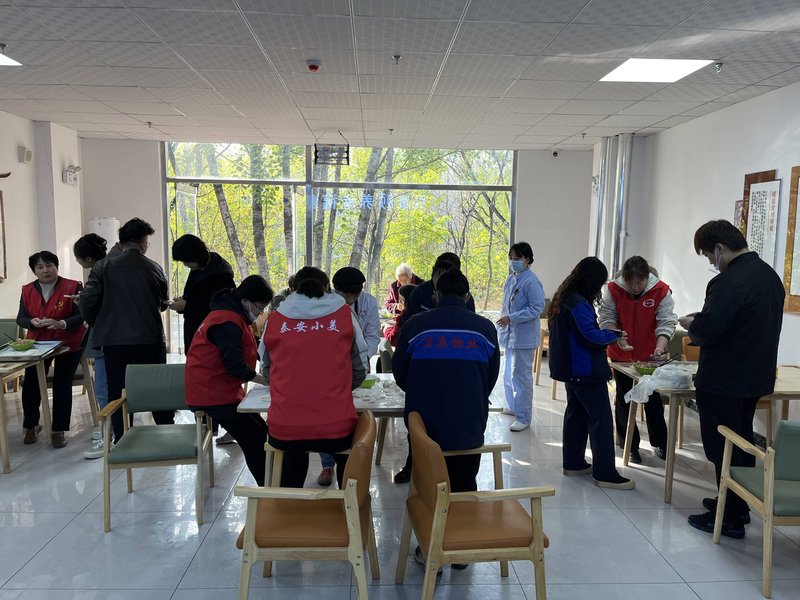 王连街道店子村暖心食堂