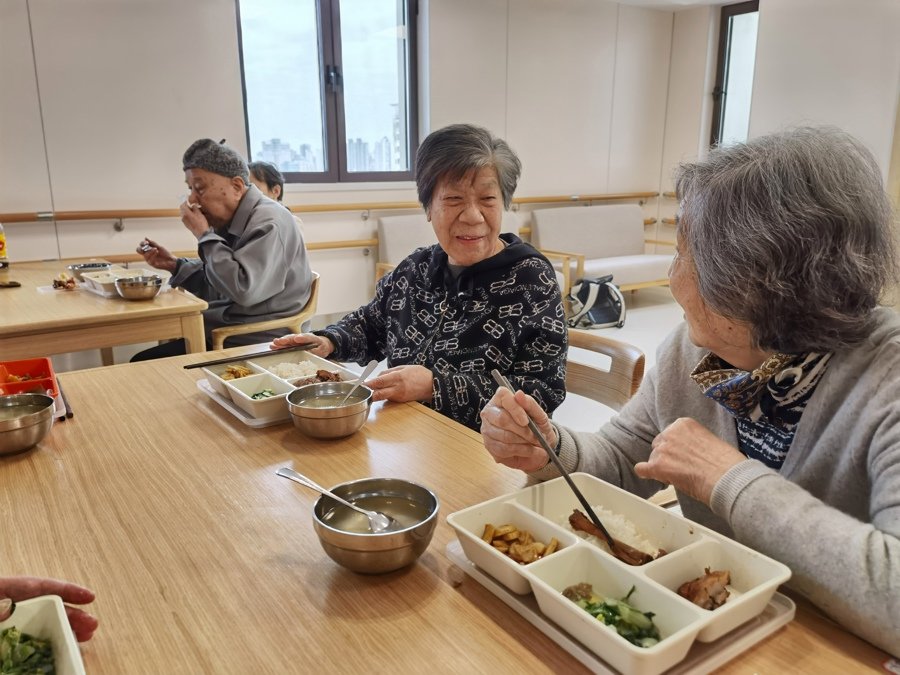 所前庄老年餐桌