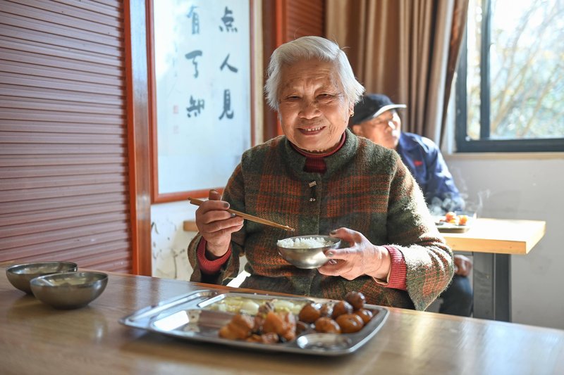 小观镇金花村幸福餐桌