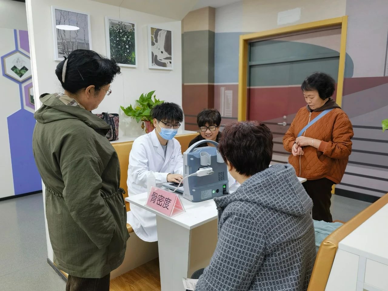 威海市环翠区鲸园街道花园社区老年人日间照料中心