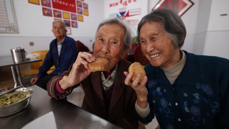 荣成市人和镇炮前村暖心食堂