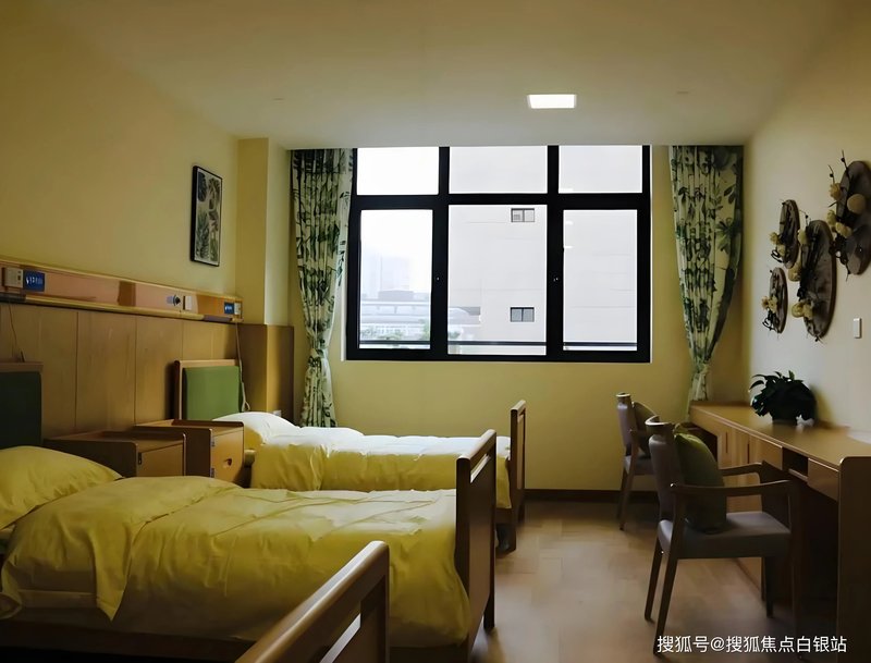 湖北省十堰市郧县杨溪铺镇桂花福利院